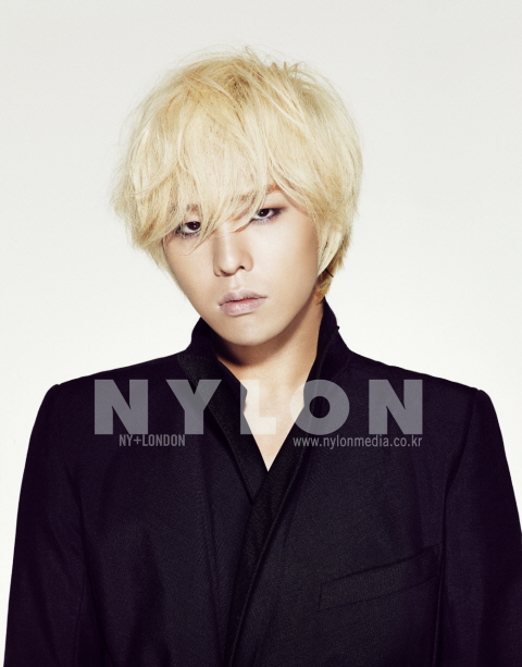  Big Bang GDragon will continue to model with his blonde hairstyle.