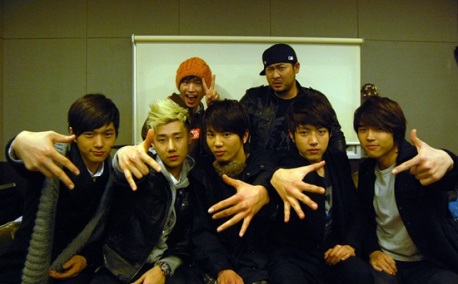 [100303][NEWS] Upcoming group Infinite to appear in MV for Epik High’s new song 201002122007391001_1