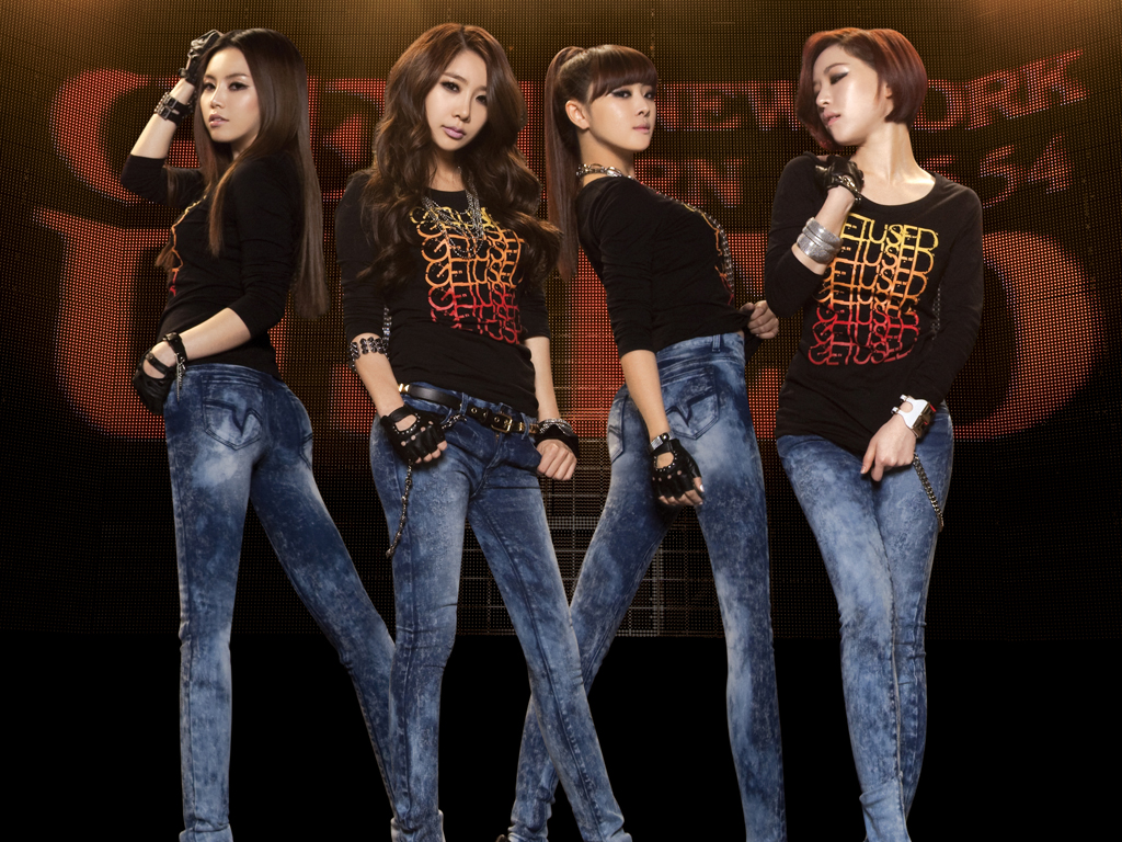 New jeans speed up. K Pop группа Brown eyed. Brown eyed girls корейская группа. НЬЮДЖИНС кпоп группа. New Jeans kpop группа участницы.